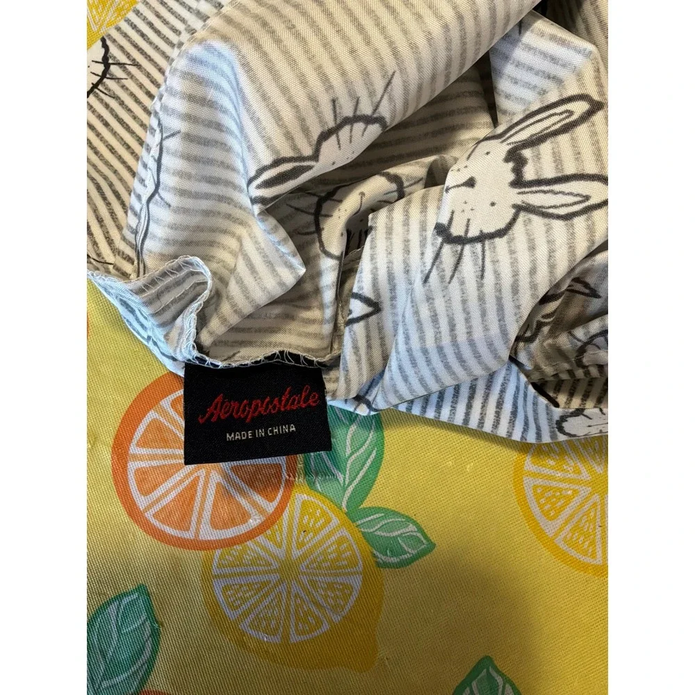 Aeropostale Pillowcase Set Unisex Standard Grey White Bunny Rabbit Pinstripe